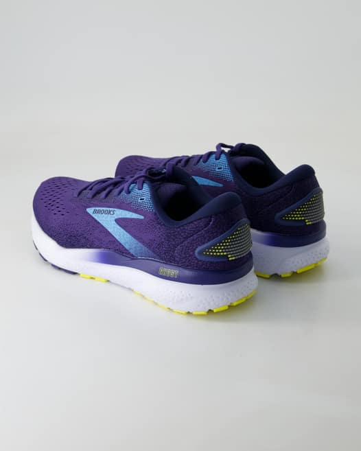 Brooks Ghost Sportschuhe in Lila