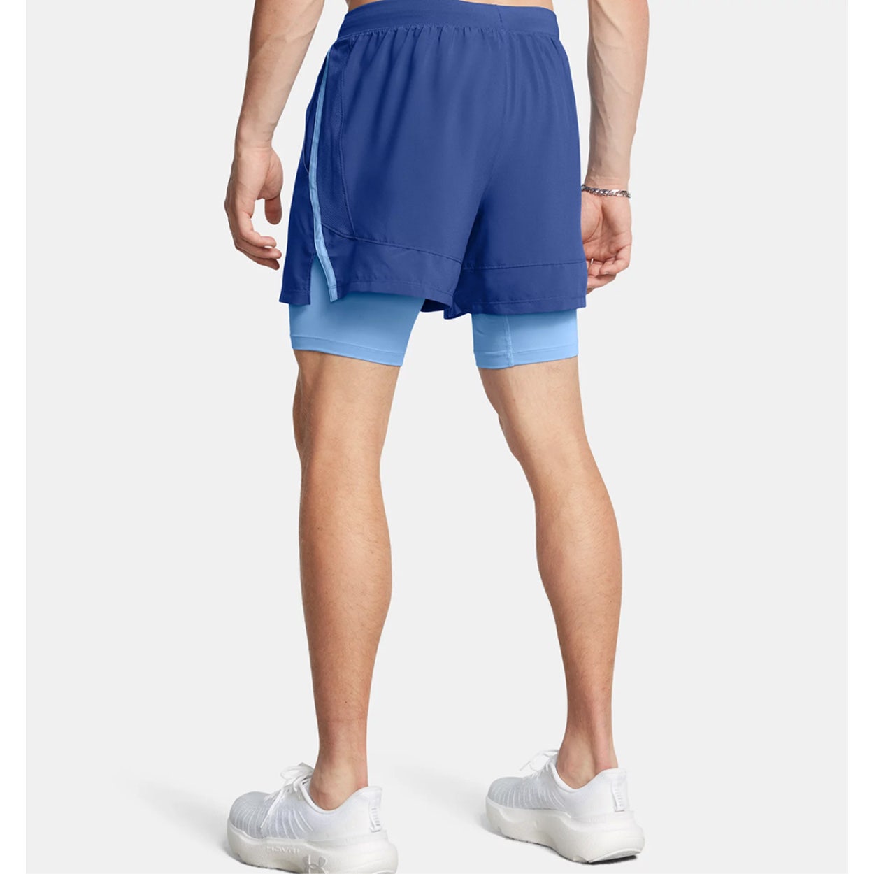 Under Armour  Launch 5