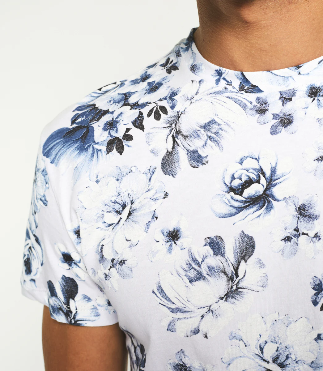 T-shirt à imprimé blanc et bleu 