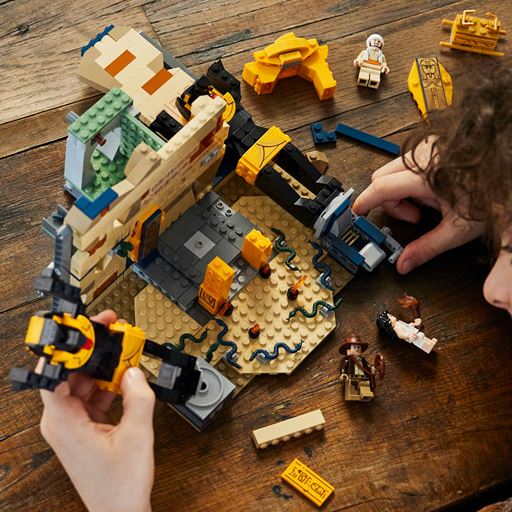 LEGO Indiana Jones Flugten Fra Den Forsvundne Grav - 77013
