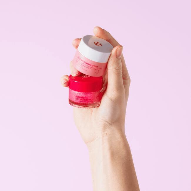 W7 Sweet Dreams Overnight Lip Mask Strawberry
