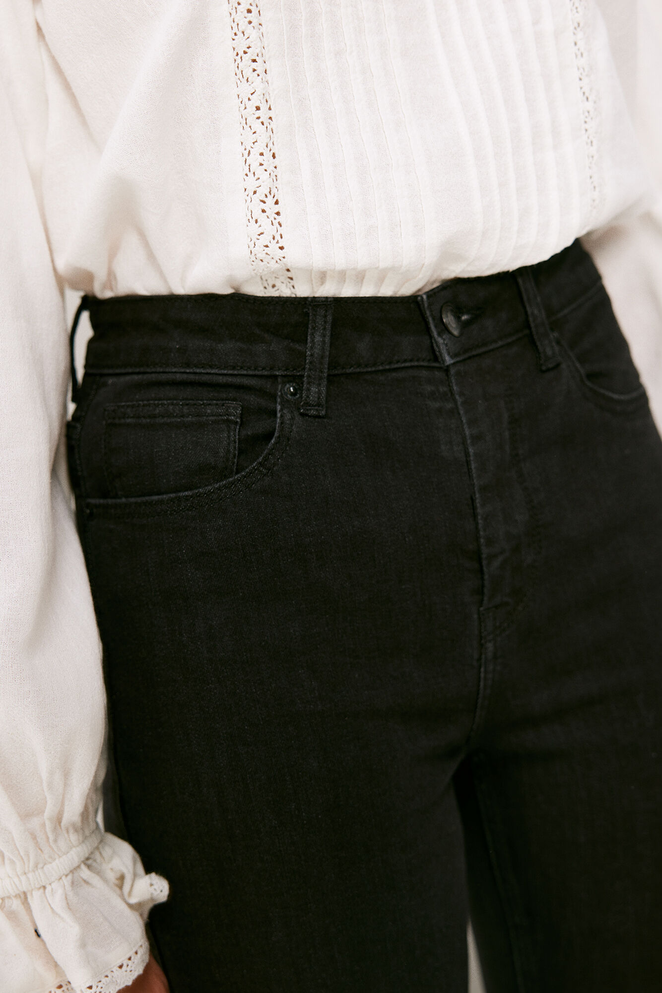 Calça jeans com lavagem sustentável e corte bota™