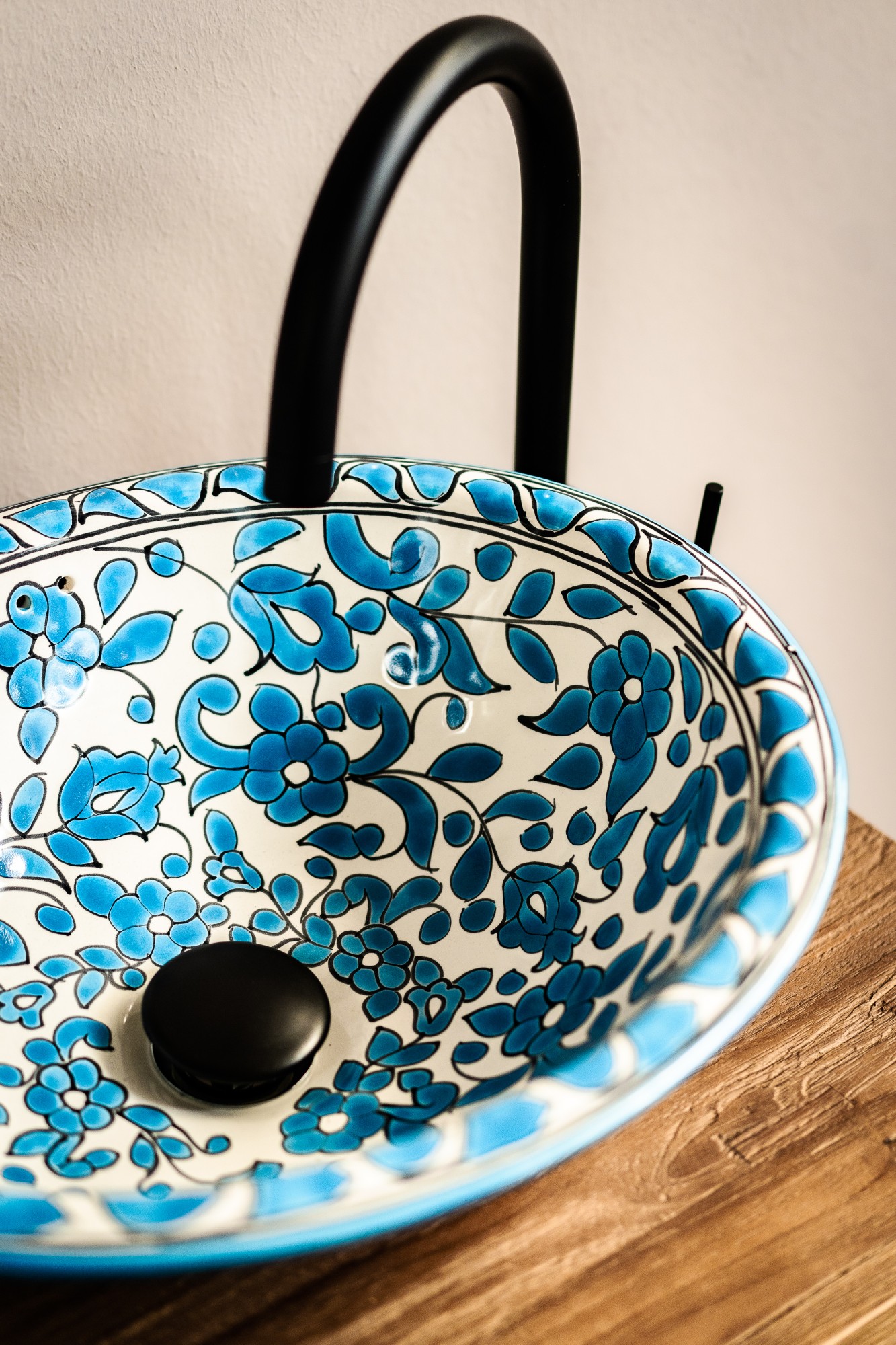 Keramikwaschbecken 'Ranke', blau, weiß, L 45 cm, B 37 cm, H 17 cm von fischer's lagerhaus