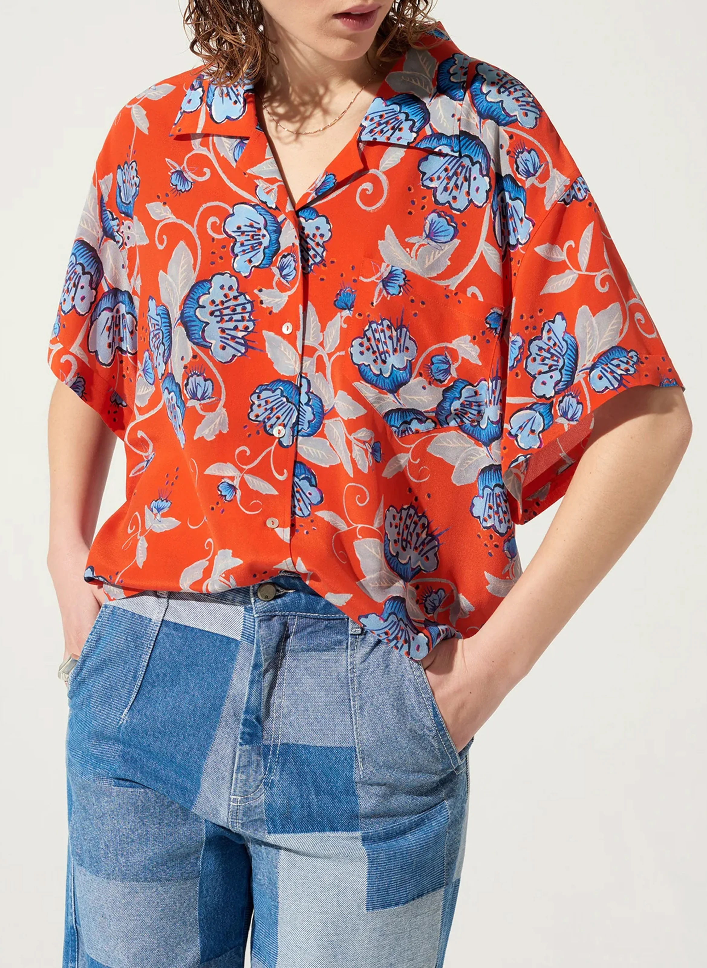 Chemise col à revers droite en soie imprimé | Rouge