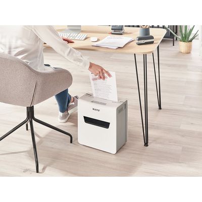 Leitz IQ Protect 3M - destructeur de documents coupe croisée - 3 feuilles - Corbeille 10 litres