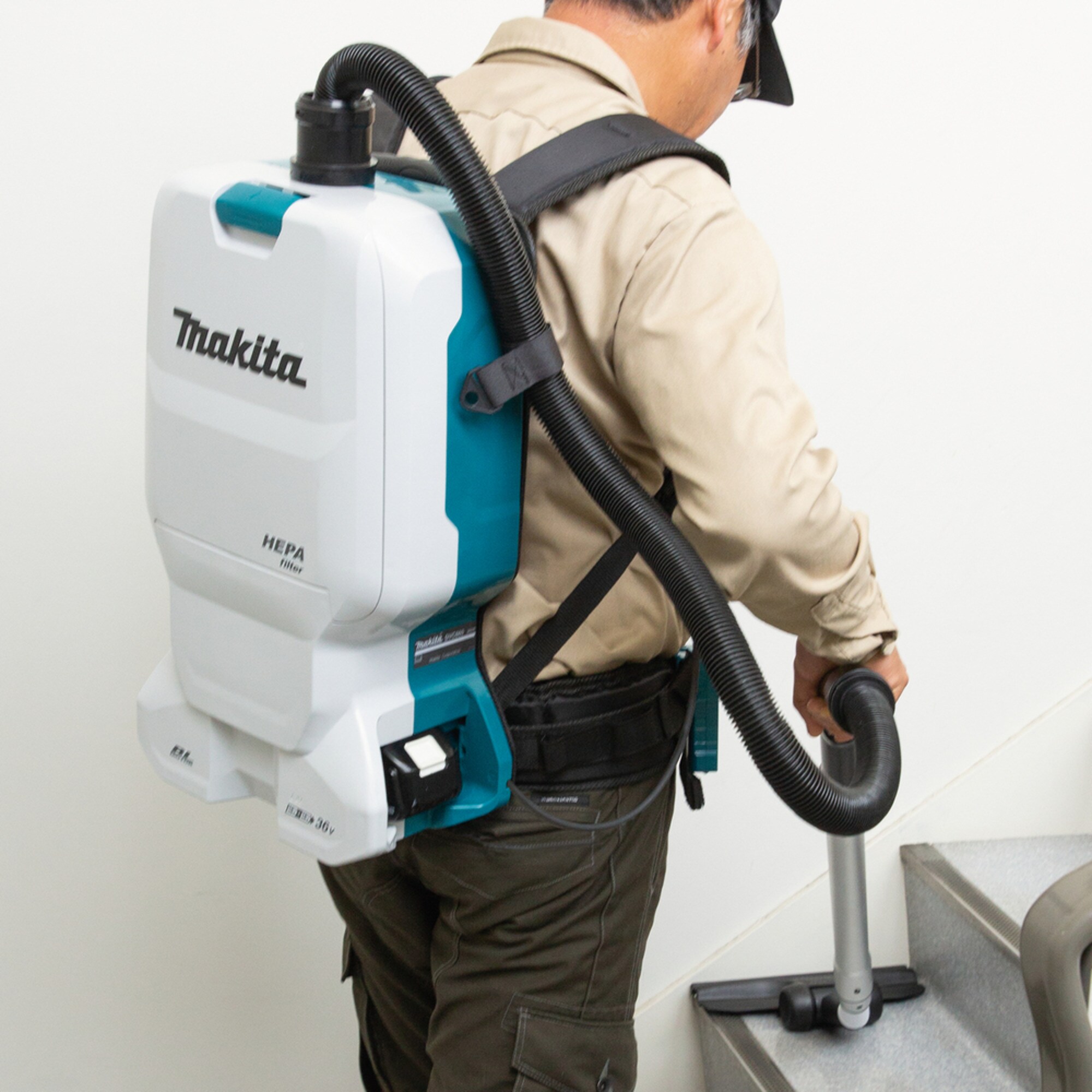 Makita Bodenstaubsauger DVC660Z