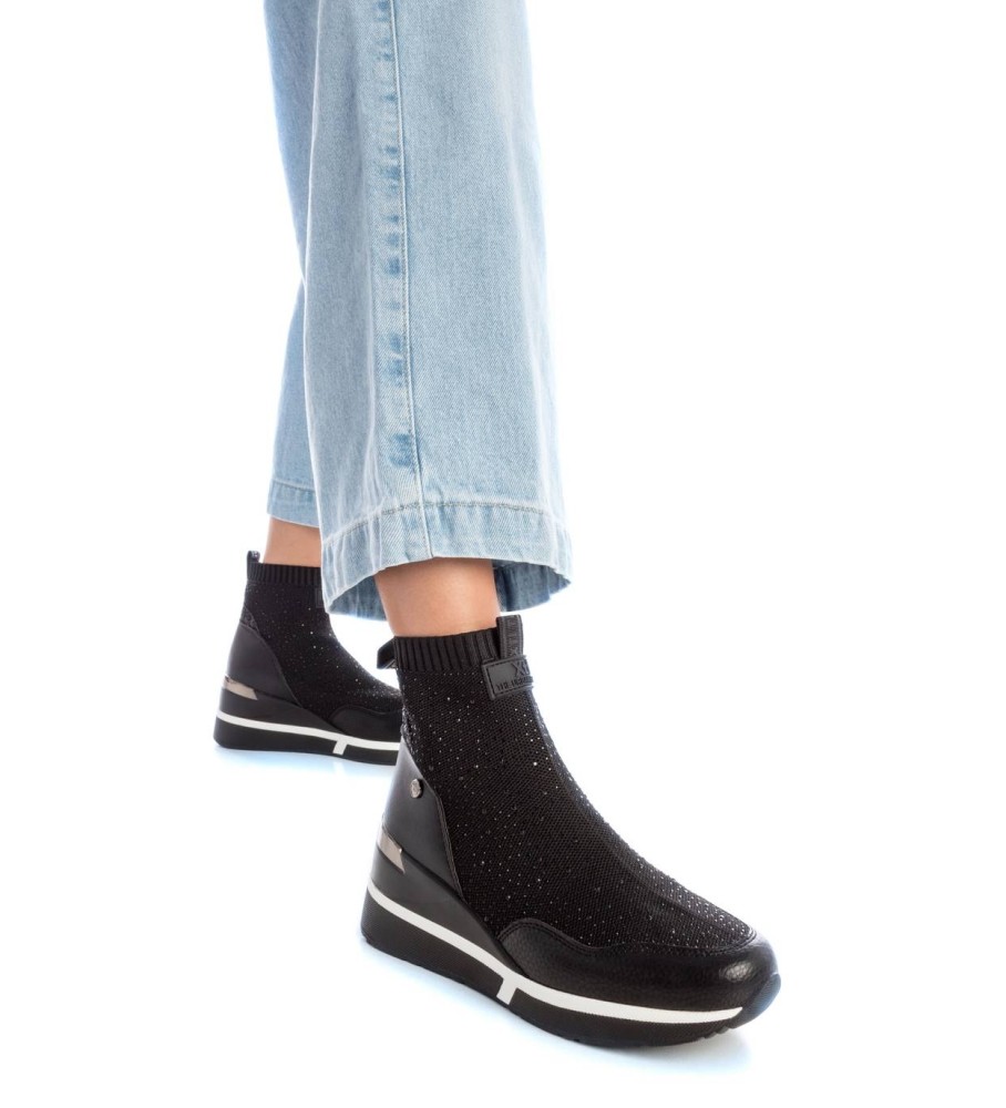 Botas de cano curto Xti 141701 pretas - Altura do salto: 6 cm -