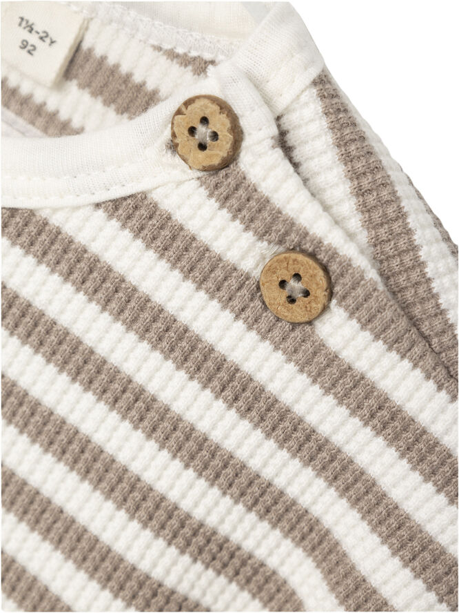 Lil' Atelier NMMJONAS SS LOOSE TOP LIL Mocha meringue/coconut milk