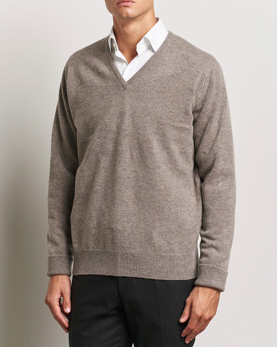 William Lockie Rob Lambswool V-Neck Vole