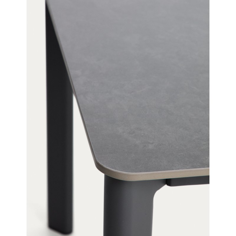 Table Anafi en pierre frittée et aluminium graphite 220 x 100 cm
