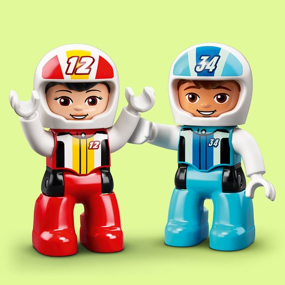 Les voitures de course LEGO Duplo 10947