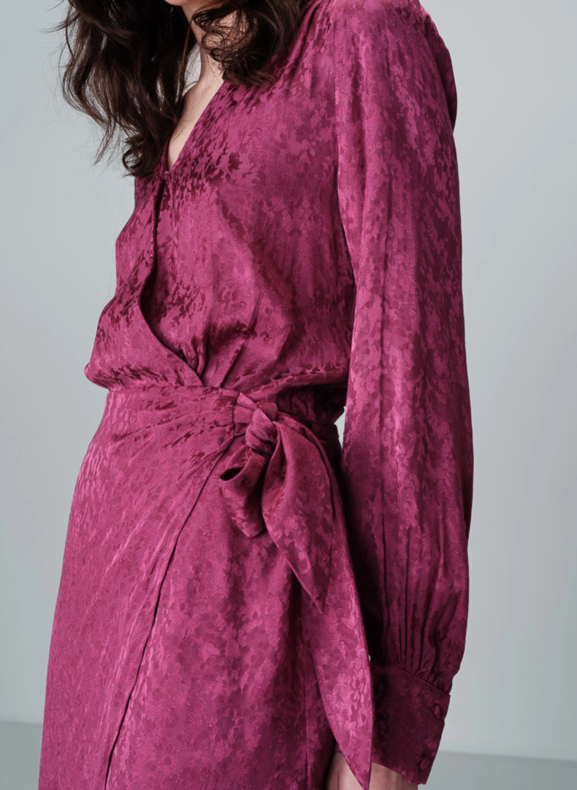 NUANCE - Robe courte cache-coeur | Rose