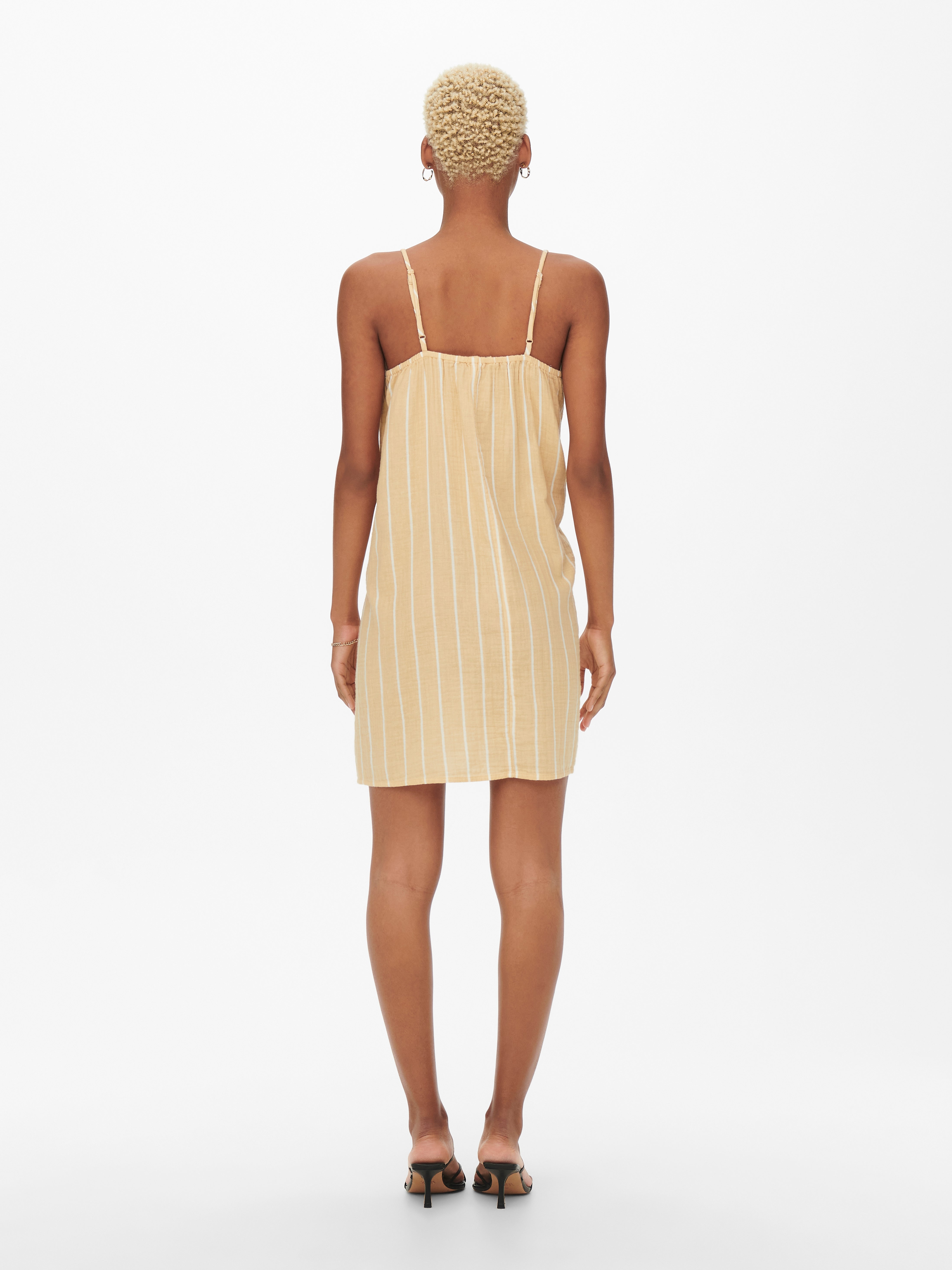 ONLLOU Kurzes Kleid Rutabaga