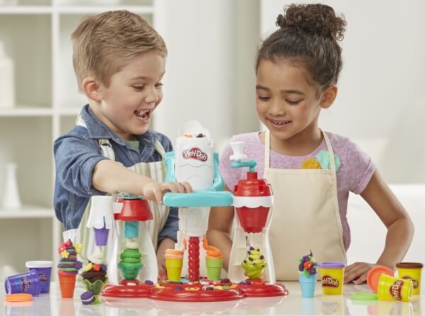 Hasbro E1935EU4 Play-Doh Super Eiscreme Maschine, ab 3 Jahren