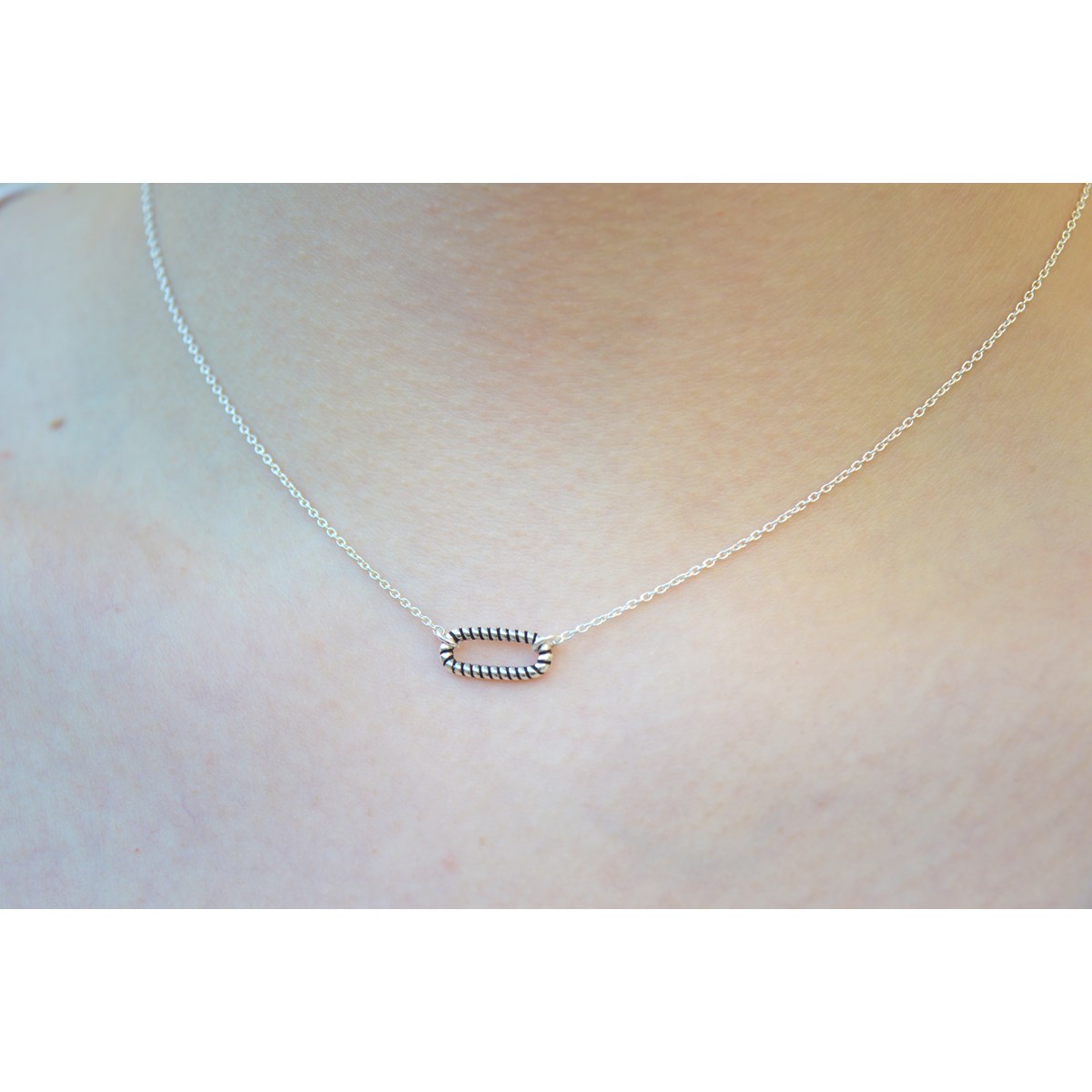 Collier délicat minimaliste connecteur rectangle  argent 925