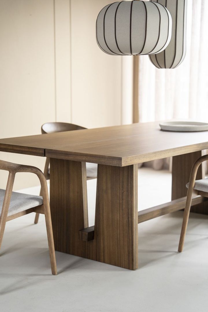 Eleonora   Lira Eettafel
