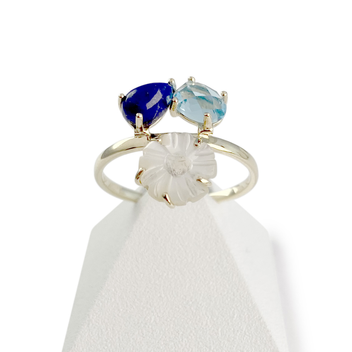 Bague d'occasion or 375 jaune fleur nacre et pierres fines