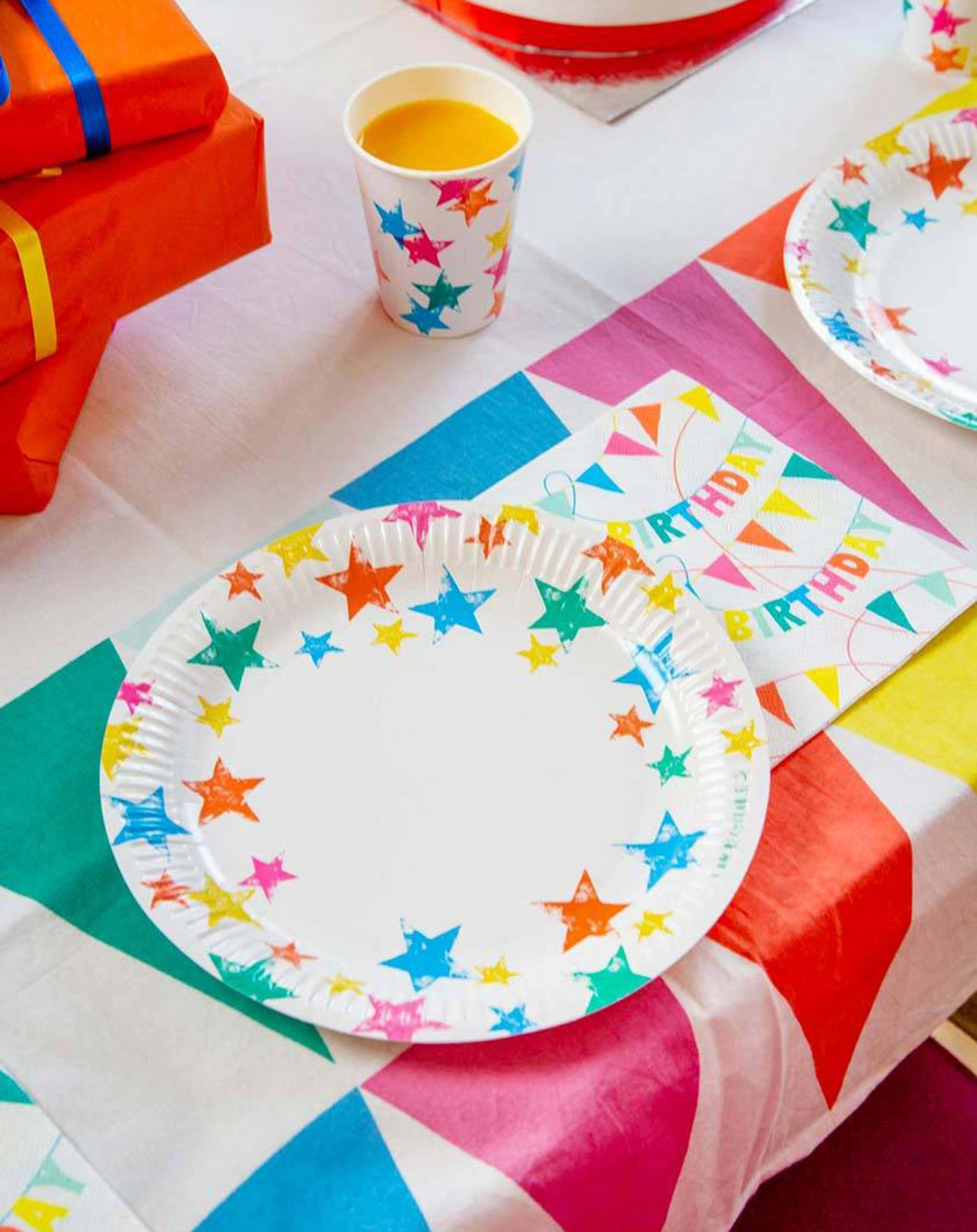 Pappteller RAINBOW STAR 12er Pack