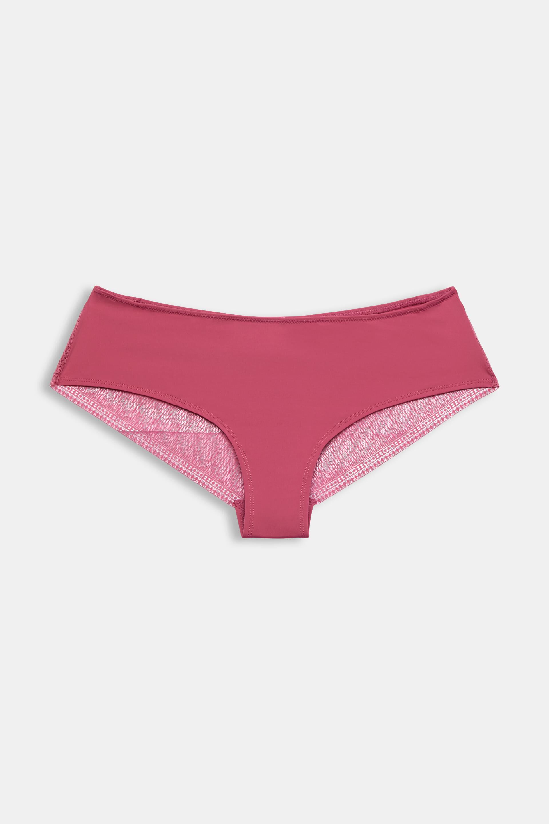 En matière recyclée le shorty taille basse orné de dentelle