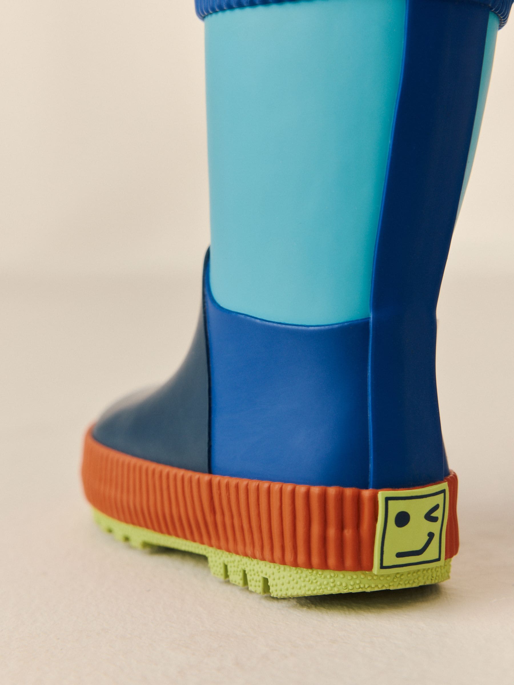 Blauw met kleurvlakken - Aantreklaarzen met handvat