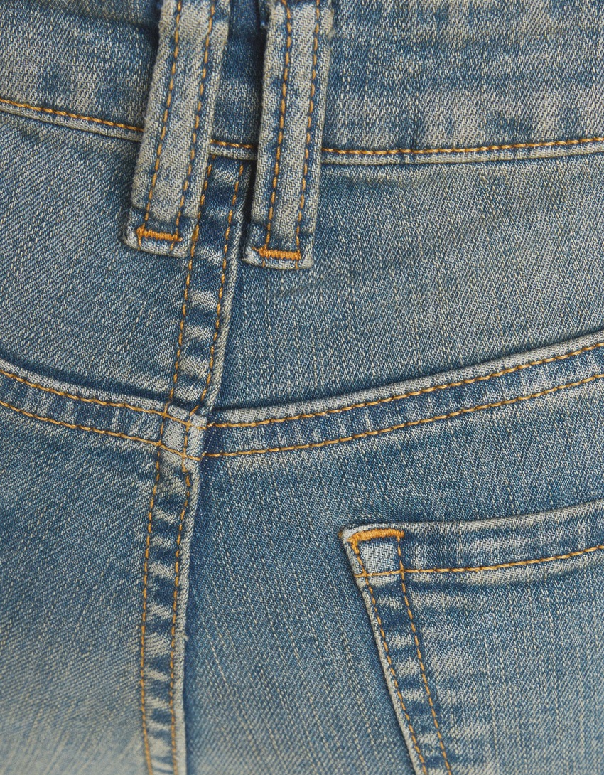calça cargo boca de sino