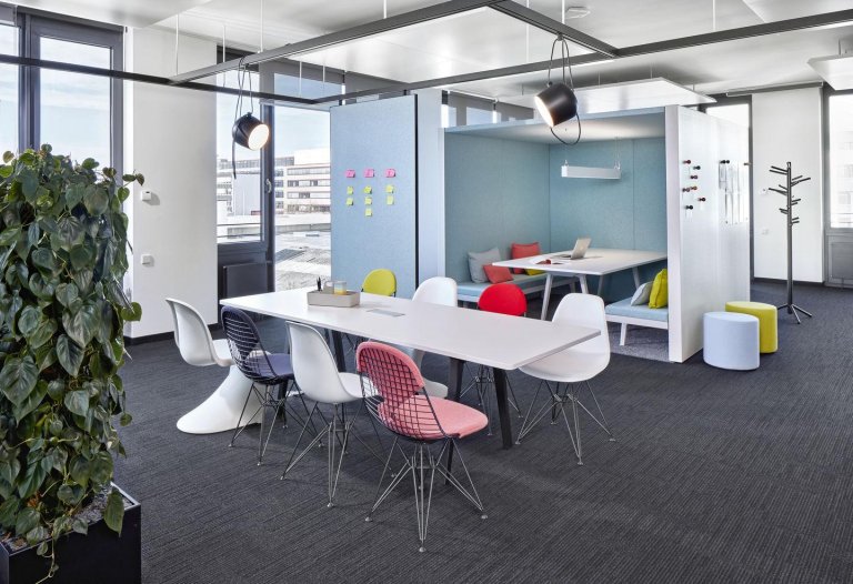 Vitra Eames DSR stoel verchroomd onderstel, White