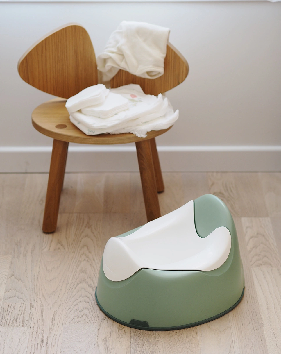 Lern-Töpfchen POTTY in in sage green