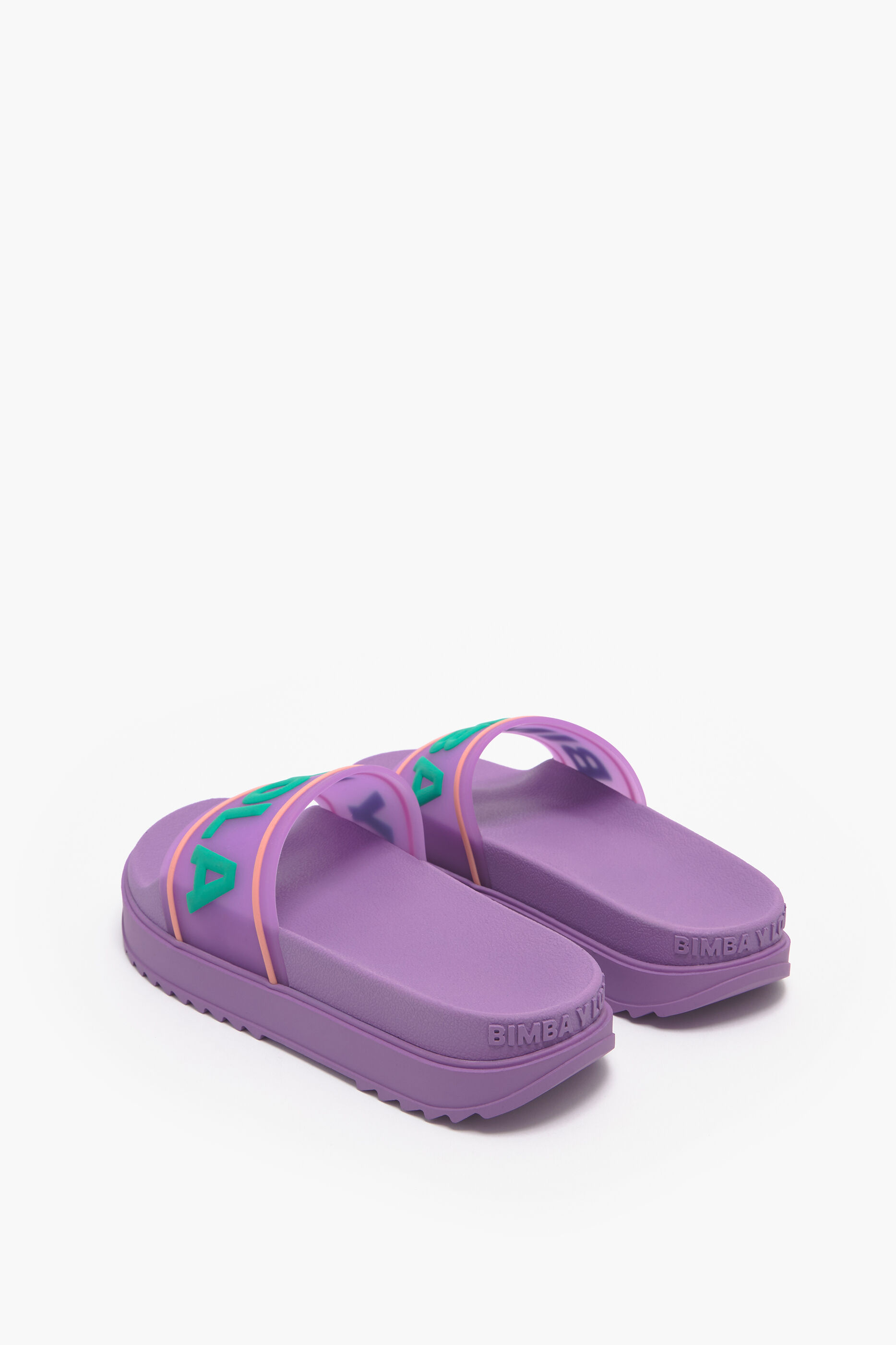 Chinelo plataforma com logo lilás