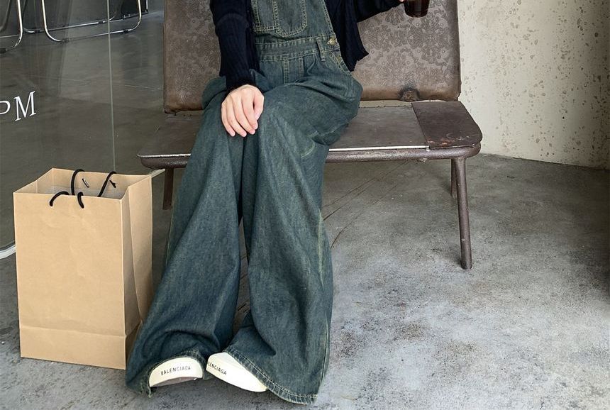 Okalpis - Gewassen denim overall met wijde pijpen
