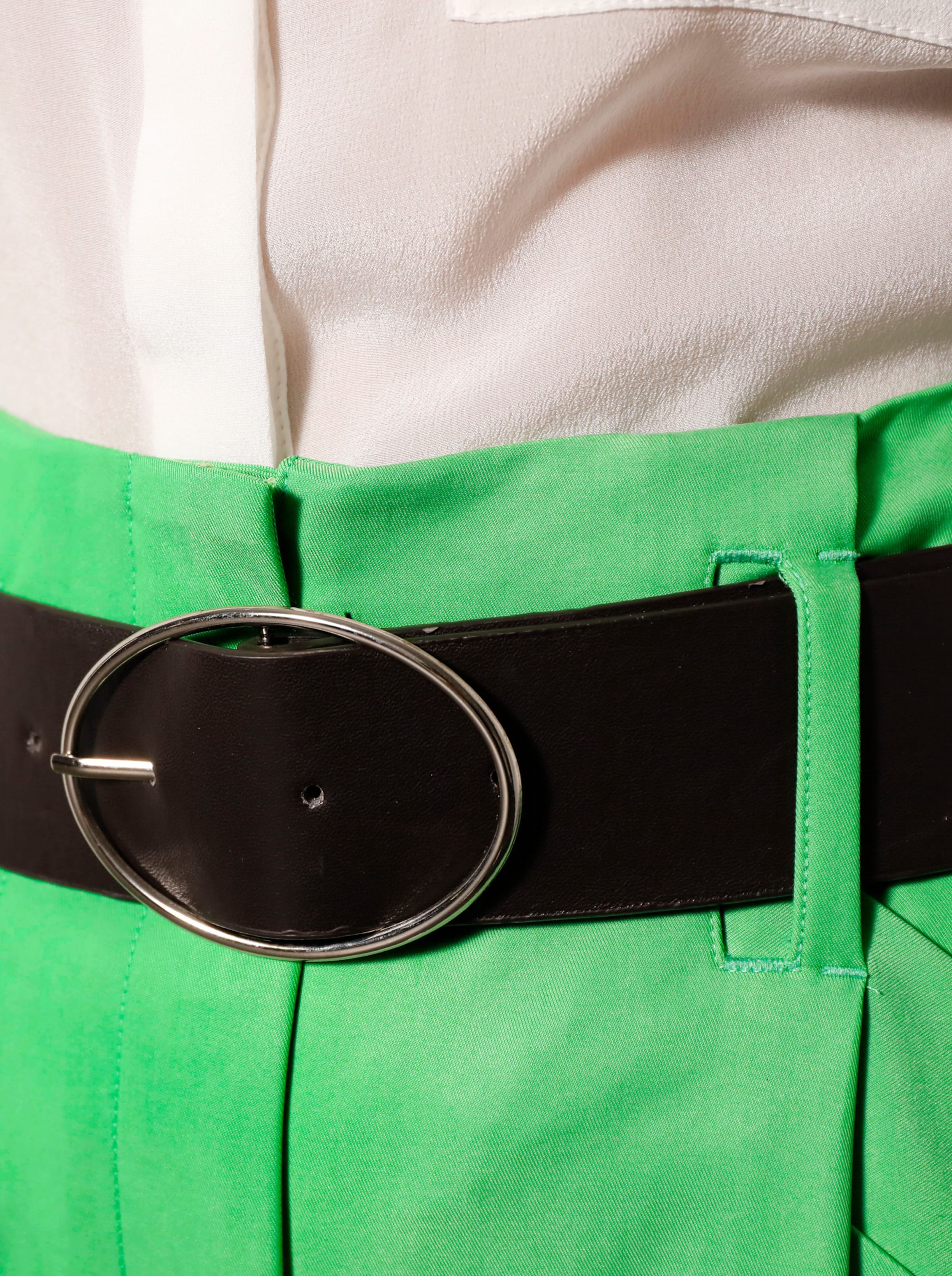 Bundfaltenhose in apfel