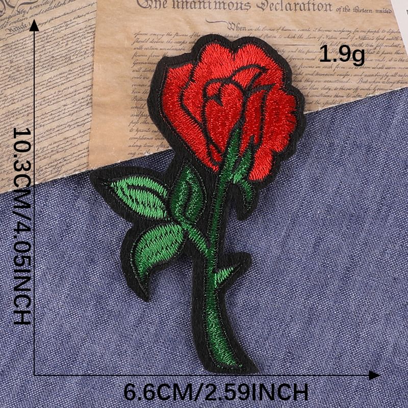 Embroidery Kingdom - Geborduurde applicatie met roos (verschillende ontwerpen)