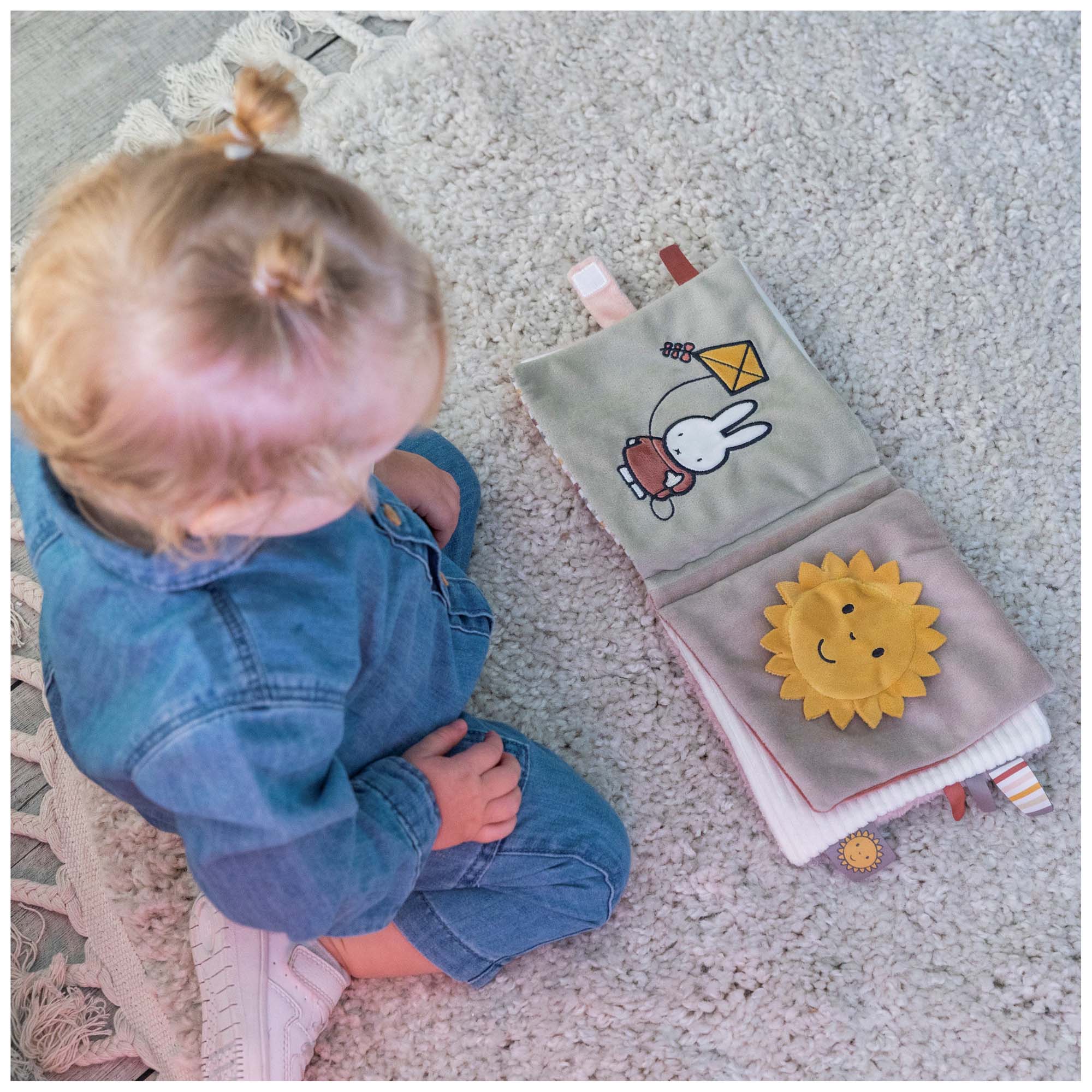 Nijntje Activiteitenboek Fluffy Pink Pink