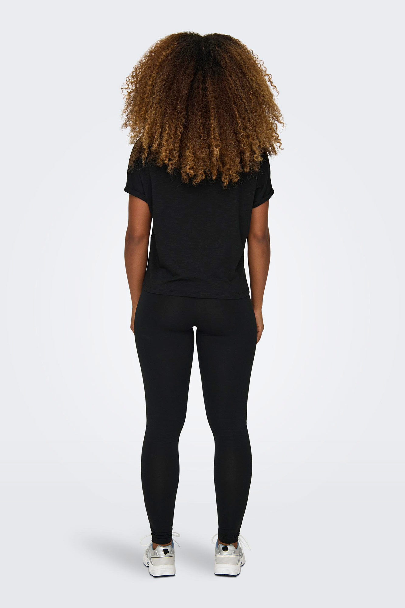 Camiseta com amarração lateral