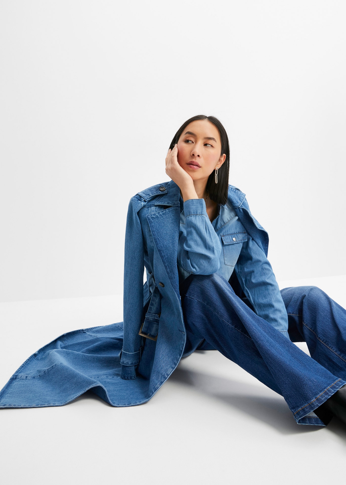 bonprix Jeansbluse »Jeansbluse mit Druckknöpfen, Langarm«, mit Druckknöpfen, schmal geschnitten