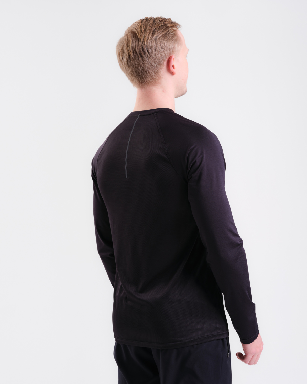 LEVITY Core Run LS M Black