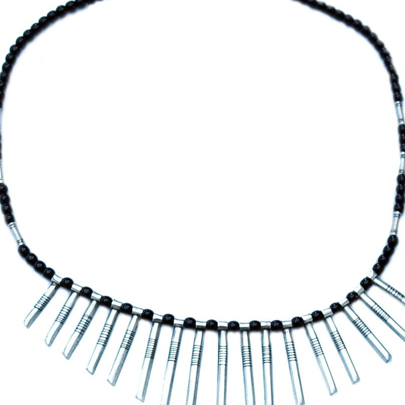 Collier de mariage noir touareg celebra