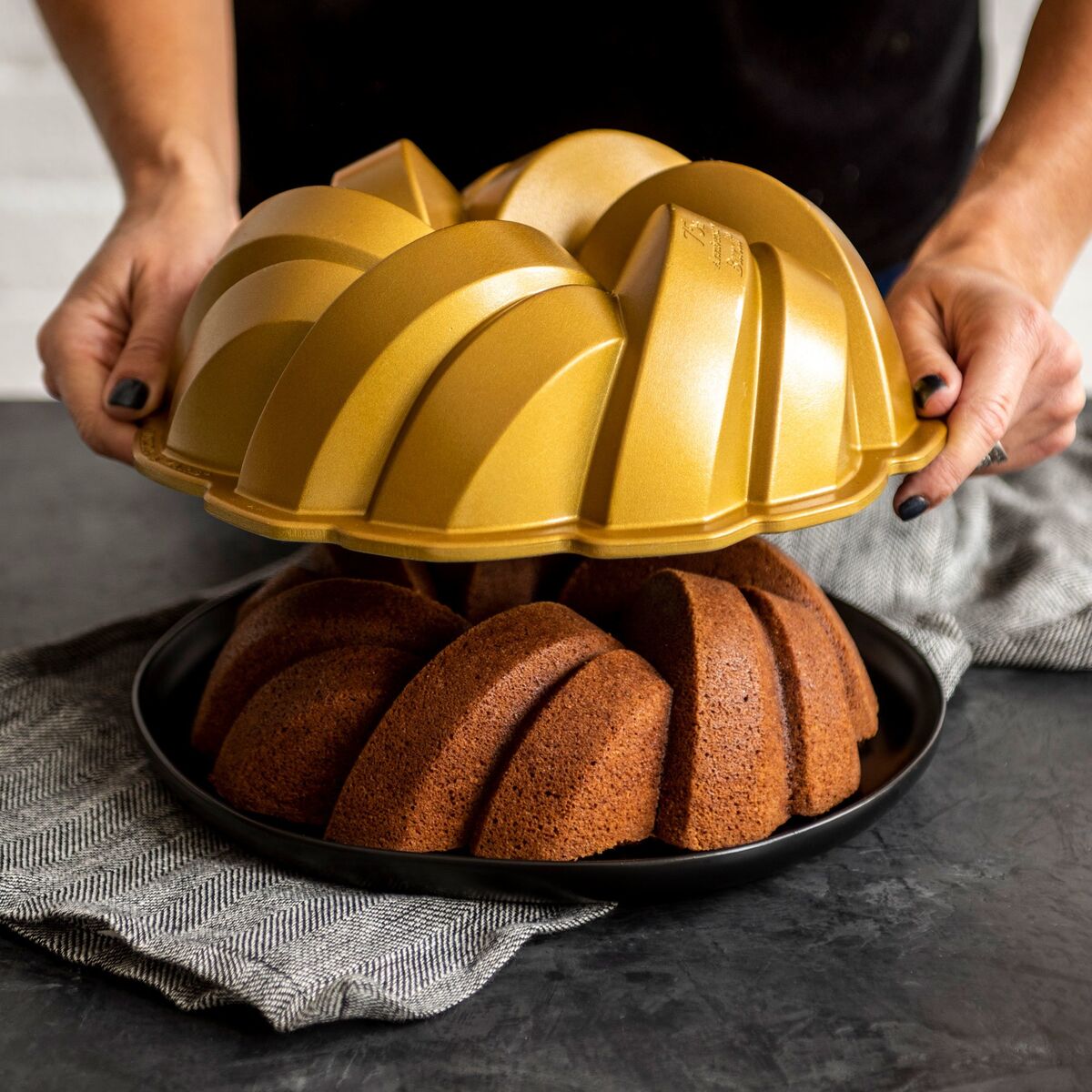 Flettet bakeform, 75-årsjubileum