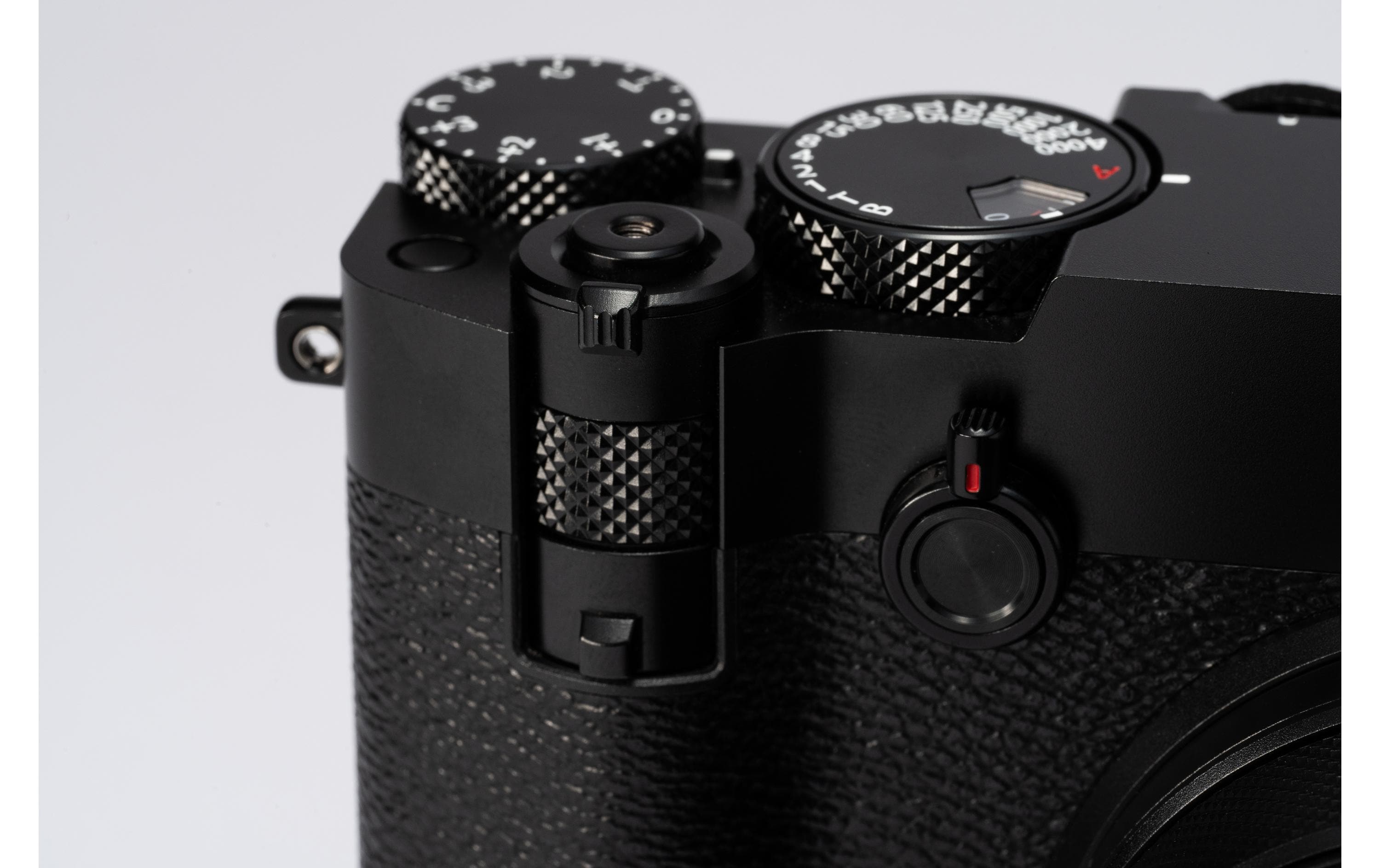 Fotokamera GFX 100RF Schwarz<br>GFX-Kamera mit fest verbautem Objektiv und bringt die Mittelformat-Bildqualität in ein ultrakompaktes Design