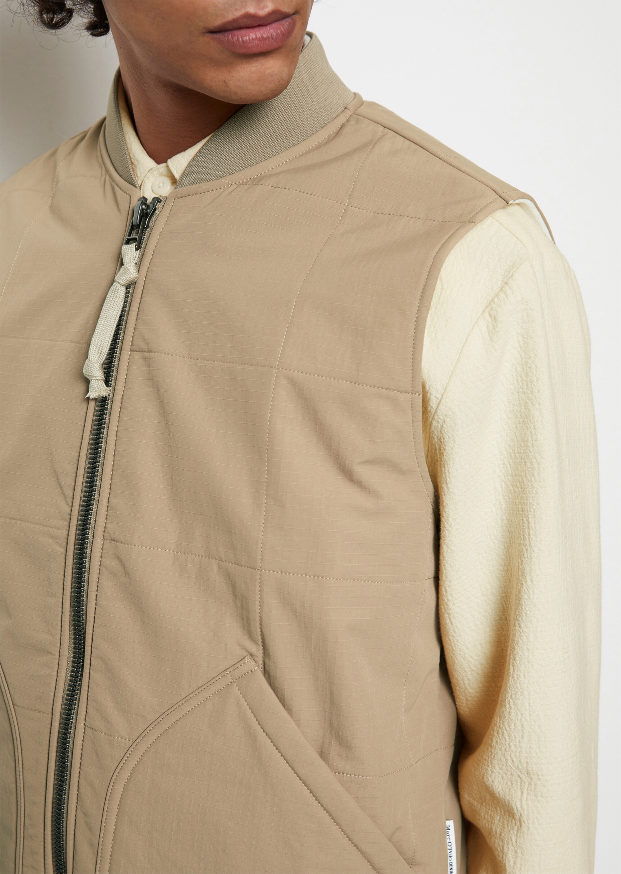 Outdoor-Weste mit flauschigem Futter und Wattierung