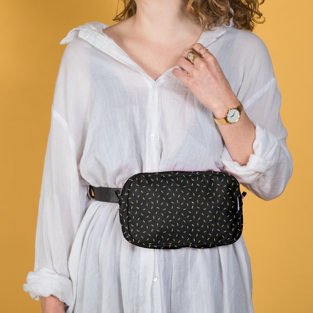 Pochette Banane Paille Dorée Noir