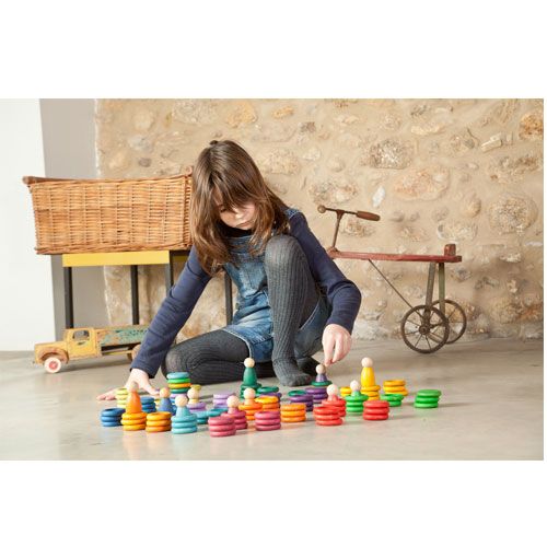 Grapat houten nins® poppetjes met ringen en schijfjes - carla 16-139