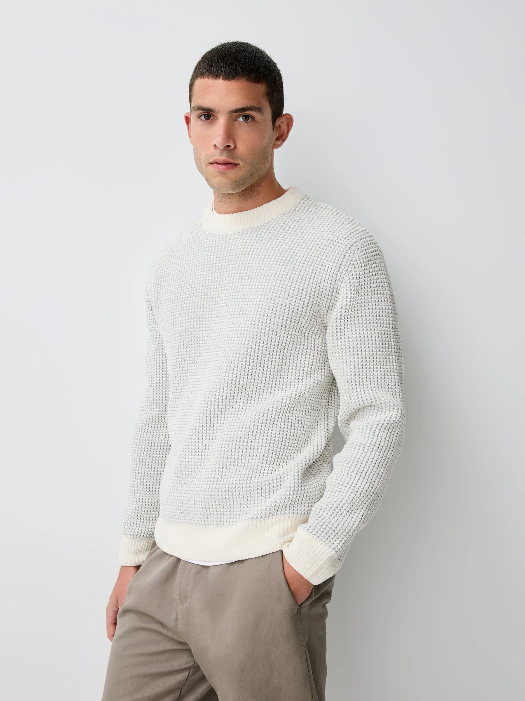 Ecru wit - Regular Fit Waffle Textured Chenille Crew Jumper