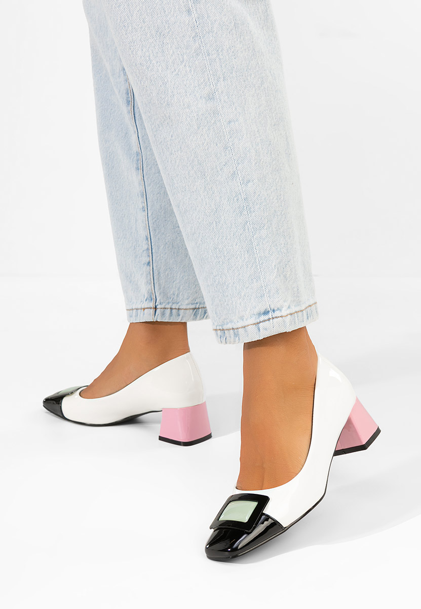 Chaussures vernies à talon épais blancs Aylinea