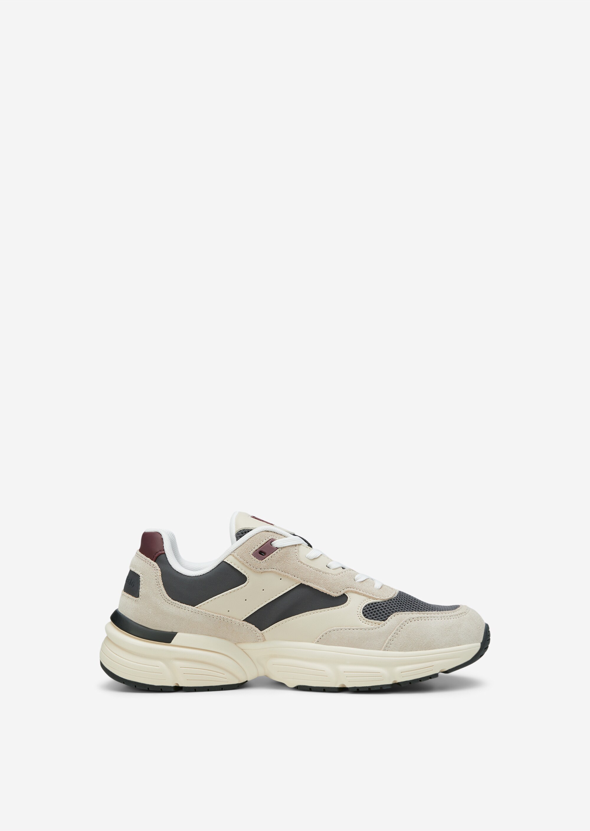 Sneaker aus Leder-Polyamid-Mix
