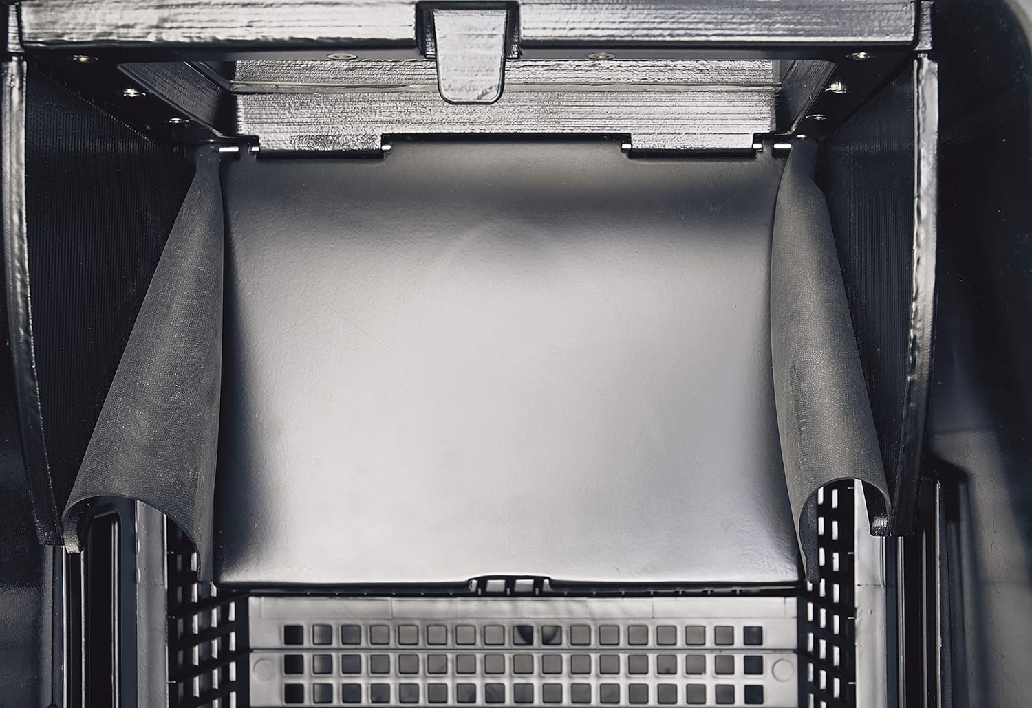 OASE 57137 Einbau-Oberflächenabsauger BioSys Skimmer plus, geeignet für max. 50m², Einbau am Teichrand, Teichoberfläche, Skimmer, Absauger, Teichreinigung, grau