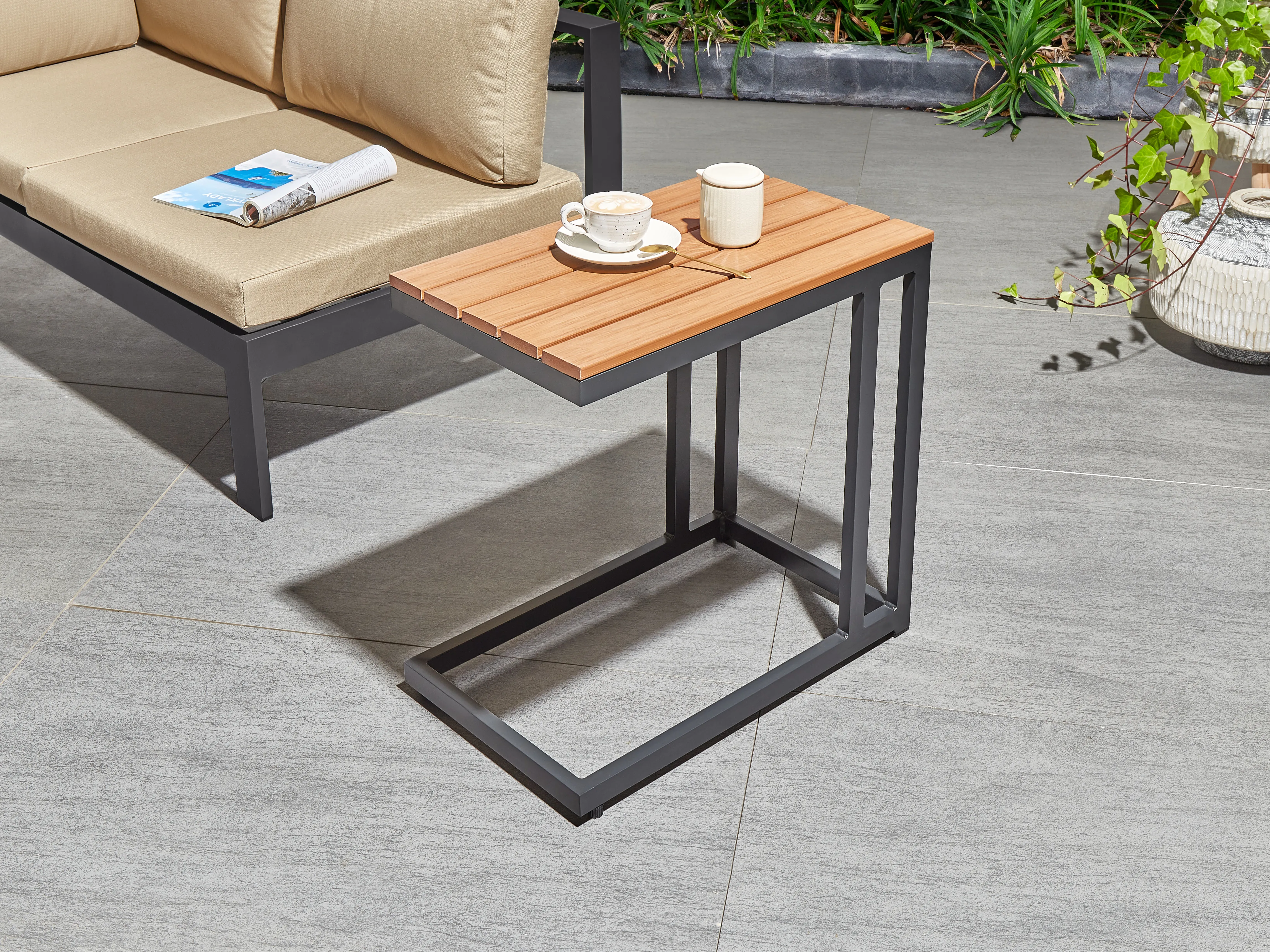Tuin bijzettafel MESSINA 60 cm 35 cm Zwart