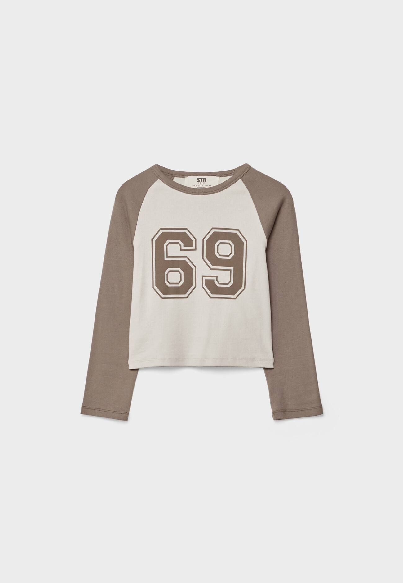 Camiseta com número