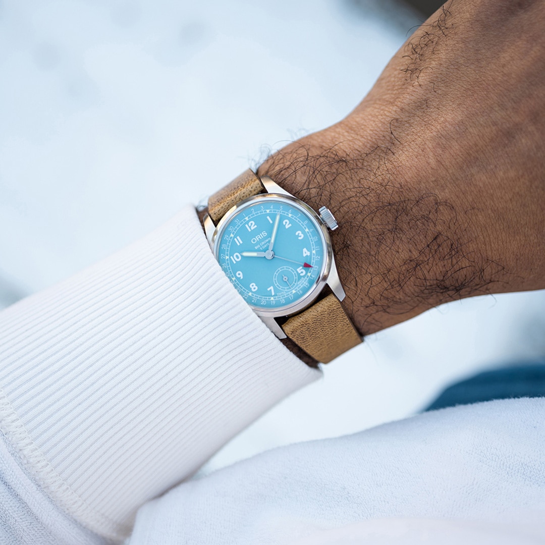 Oris Big Crown Pointer Date Calibre 473 Hellblau auf Lederband