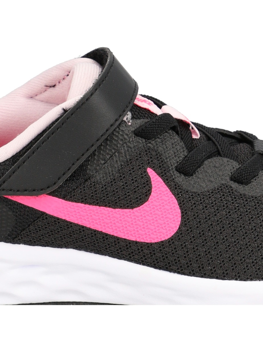 Nike Revolution 6