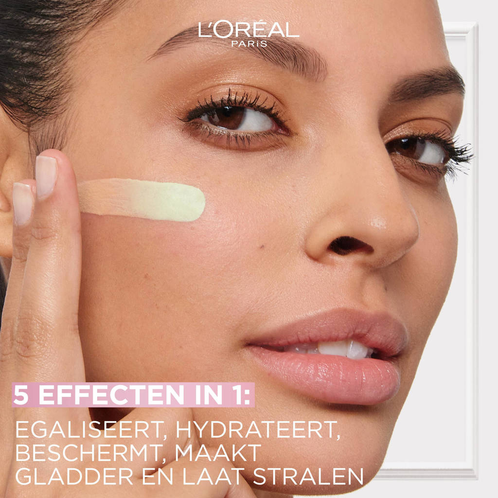 De CC cream van Nederland!Magic CC - Verzorgende dagcrème en make-up in 1- CC Cream